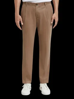 Blake Pleated Corduroy Chino