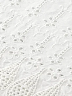 Broderie Anglaise Top