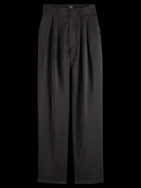 Faye High Rise Relaxed Tapered Leg