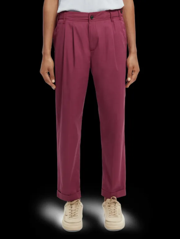 Loose Tapered-Fit Pleated Chino
