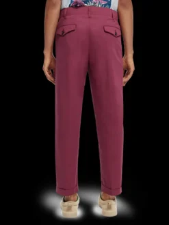 Loose Tapered-Fit Pleated Chino