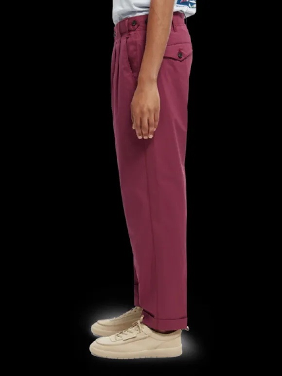 Loose Tapered-Fit Pleated Chino