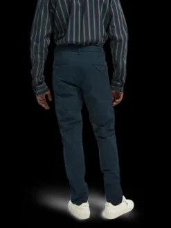 Mott Super-Slim Fit Classic Twill Chino