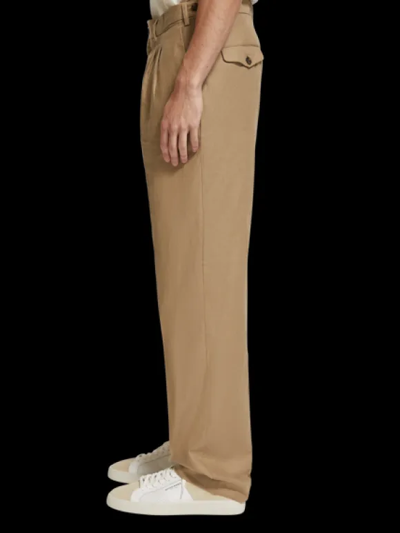 Pleated Linen Blend Chino