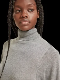 Roll Neck Pullover