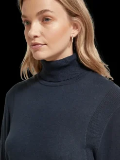 Roll Neck Pullover